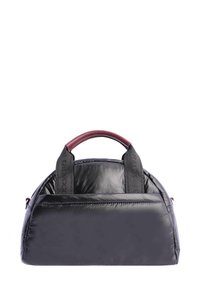 Bolso de mano negro de nylon con forma redondeada, que presenta asas burdeos en contraste y correas de tela anchas. Textura suave con costuras sutiles.