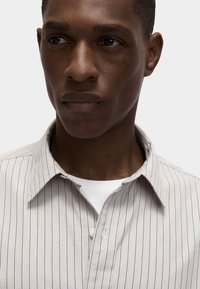 Marks & Spencer STRIPED OXFORD  - Camisa - natural mix