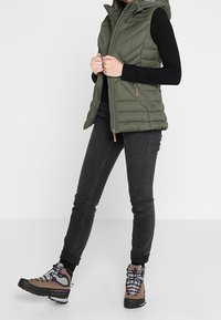 Icepeak Weste - olive