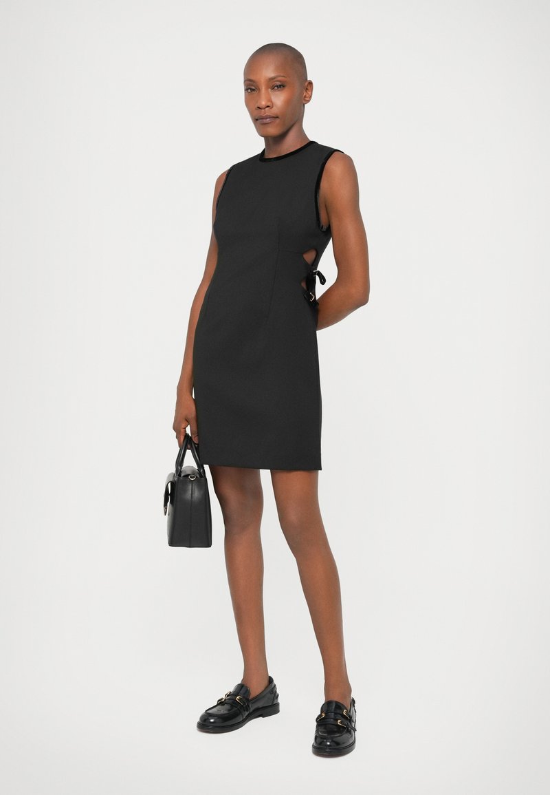 Robe Noire SANDRO Paris Reason - Taille 2 - Neuf Avec étiquettes - Style Chic Et Sobre