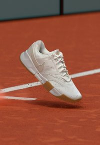 Non sélectionné, white/lt orewood brn/summit white