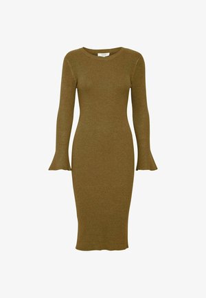 Olivi vihreä ribbineulemekko, jossa on pitkät hihat ja kellomaiset hihansuut. Kehonmyötäinen siluetti, pyöreä kaula-aukko ja polvipituinen helma.