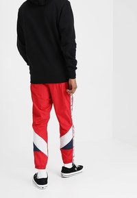 Ellesse Sudadera con cremallera - black