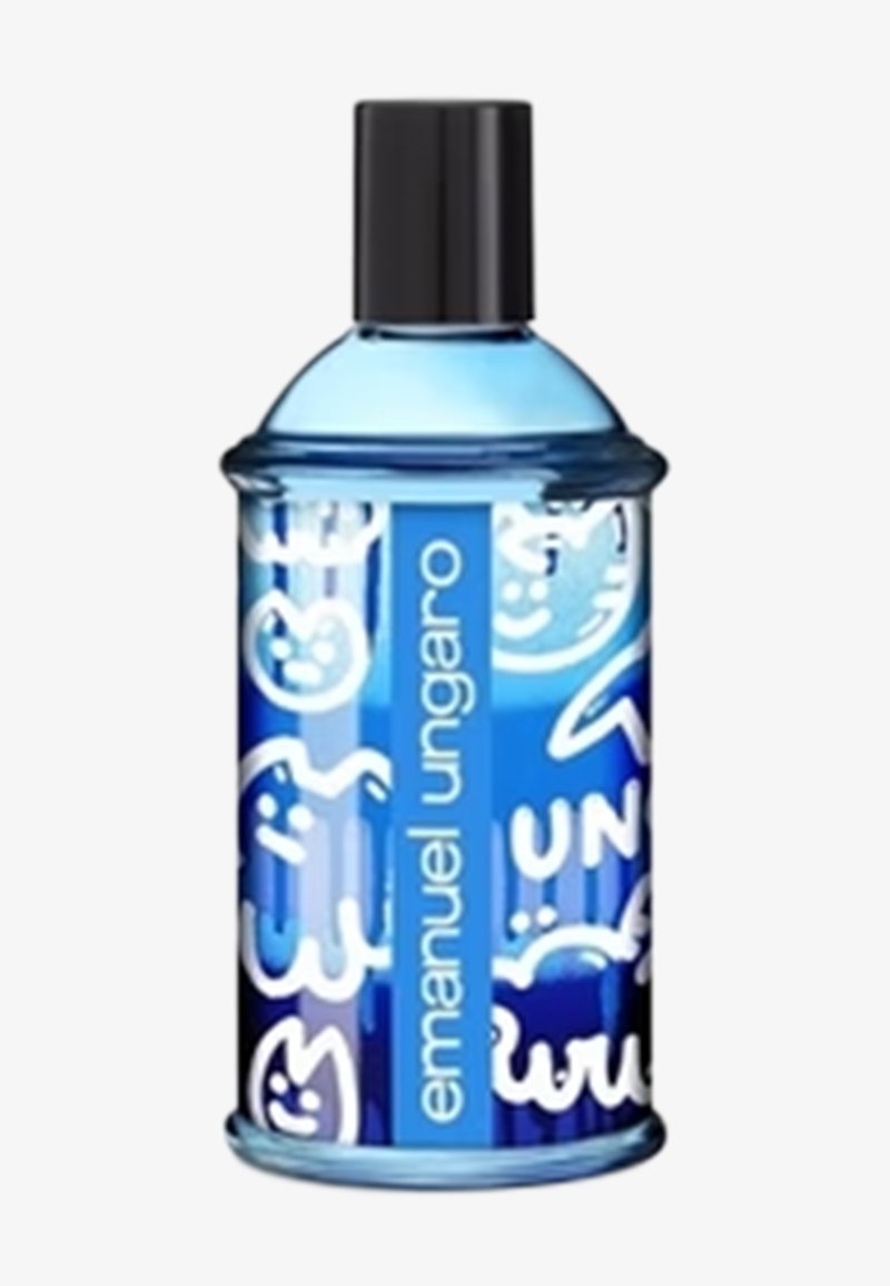 Flacon de parfum en verre bleu avec bouchon noir, décoré de gribouillis blancs et du texte "emanuel ungaro" sur une étiquette verticale.