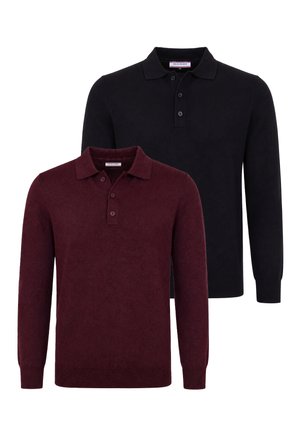 Due polo a maniche lunghe, una in bordeaux scuro e l'altra nera, entrambe con patta a tre bottoni e polsini e orli a coste.