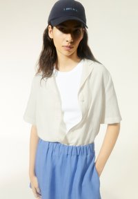 ARMEDANGELS MAAITE LINO - Camicia - oatmilk