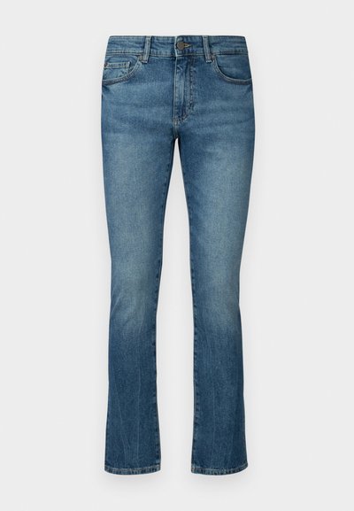 Tumši zili džinsi ar taisnu kāju dizainu, kas izceļas ar smalku nolietojumu, piecu kabatu stilu un pogu aizdari jostasvietā.