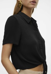 Vero Moda VMMENNY - Užsagstoma palaidinė - black