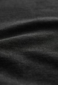 Next T-shirts print - black red japanese tree