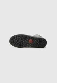 Camper PELOTAS ARIEL - Suvarstomi aulinukai - black