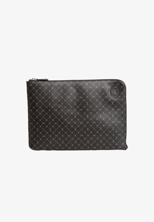 Zwart leren pouch met ritssluiting en een getextureerd oppervlak, voorzien van een diamantpatroon in lichtblauw en een klein geperst logo.