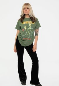 Paradiso Clothing NIRVANA REFORMANT INCESTICIDE - Print T-shirt - green