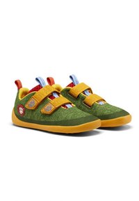 Scarpe in tessuto verde con cinturini in Velcro giallo, dettagli rossi e blu. Punta arrotondata e suola in gomma flessibile. Adatte all'uso attivo.