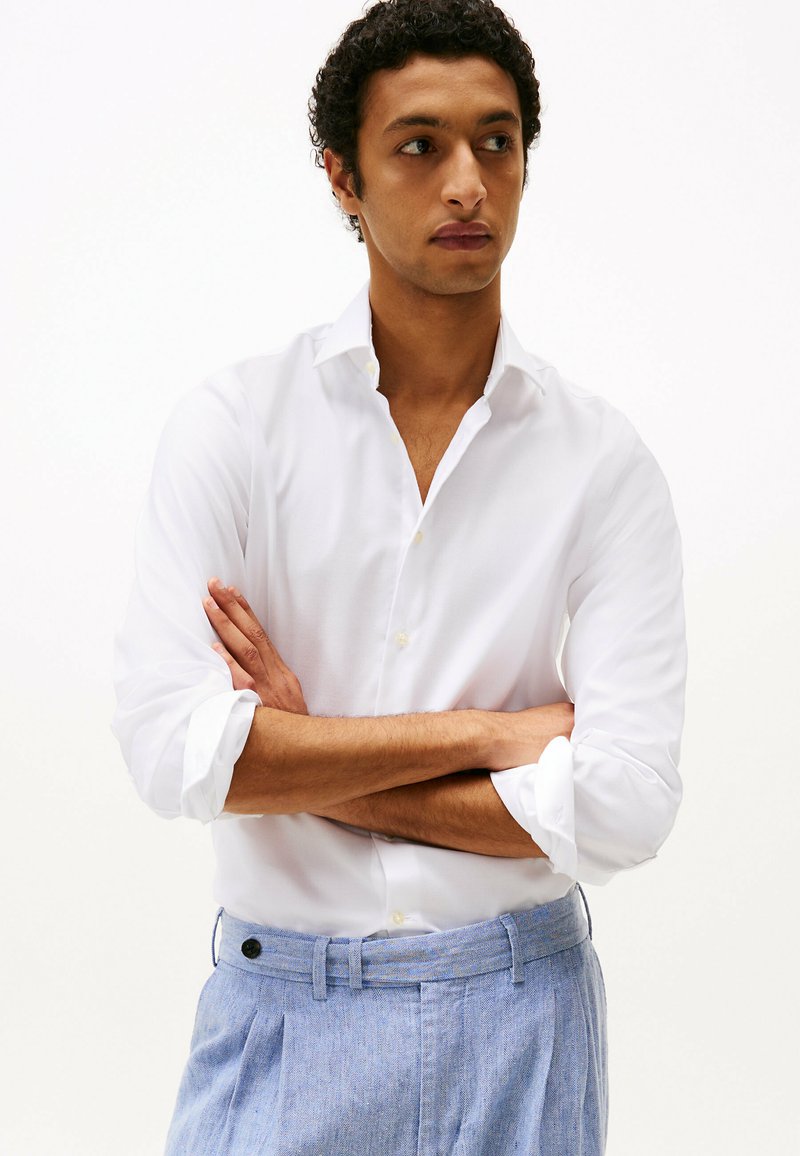 Tommy Hilfiger - SMART CASUAL TH FLEX - Formal shirt - optic white, Enlarge