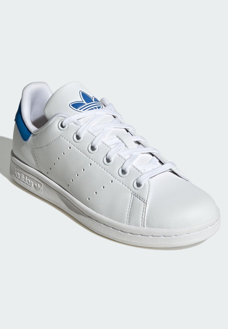 adidas gazelle silver green womens adidas Originals Superstar - Ftw White/Bluebird - Trainers