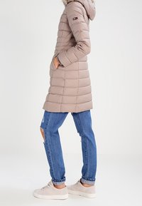 Hilfiger Denim Dunkappa / -rock - beige