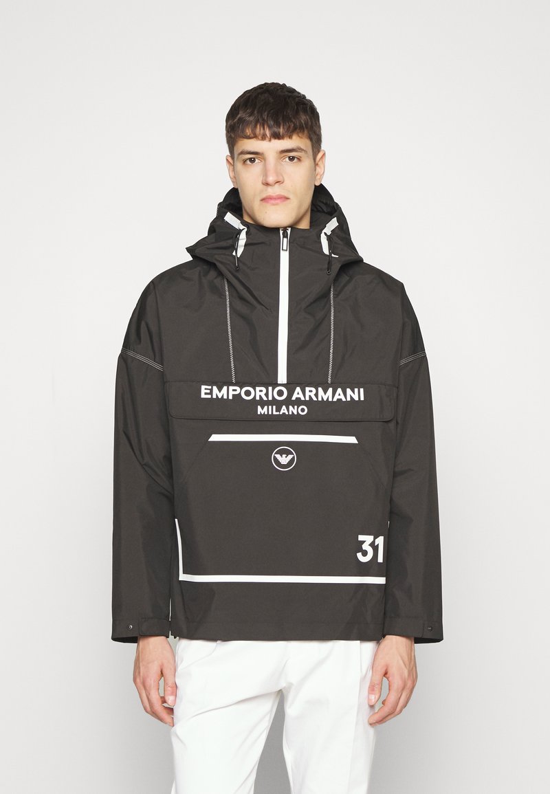 Herren Leichte Jacken | Emporio Armani BLOUSON JACKET Windbreaker nero/schwarz - VY19013 Herren Leichte Jacken | Emporio Armani BLOUSON JACKET Windbreaker nero/schwarz - VY19013