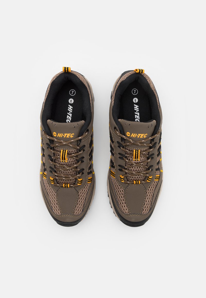 Herren Sportschuhe | Hi-Tec JAGUAR Hikingschuh dark taupe/light taupe/mustard/taupe - BE02249 Herren Sportschuhe | Hi-Tec JAGUAR Hikingschuh dark taupe/light taupe/mustard/taupe - BE02249