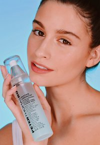 Peter Thomas Roth WATER DRENCH HYDRATING TONER MIST - Tonic