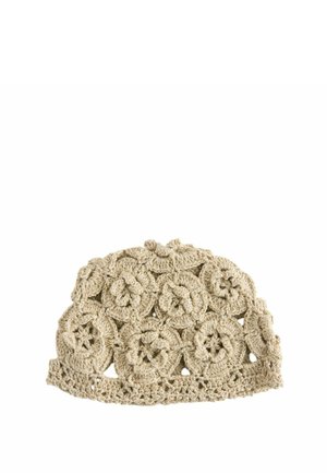 Beiger Häkelhut mit komplexen Blumenmustern, gefertigt aus miteinander verbundenen kreisförmigen Motiven, zeigt Textur und spitzenähnliches Design.