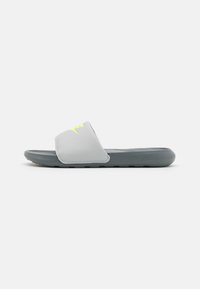 Não selecionado, grey fog/volt/smoke grey