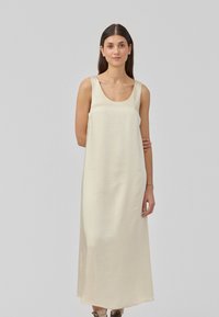 Modström IOLAMD - Robe longue - summer sand