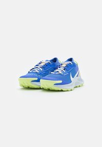 Nike Performance PEGASUS TRAIL 3 GTX - Sapatilhas de trail running - medium blue/coconut milk/sanddrift/football grey/light lemon twist