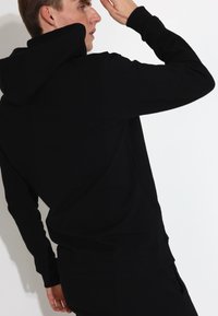 Carlheim EVERYDAY COMFORT JOEL - Hoodie - black
