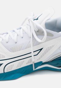 Mizuno WAVE MIRAGE 5 - Handbollssko - white/moroccan blue/silver