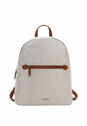 Beige stofrygsæk med brun læder lynlås trækkes, top håndtag og justerbare skulderremme, front lynlås lomme og lille metal logo plade.