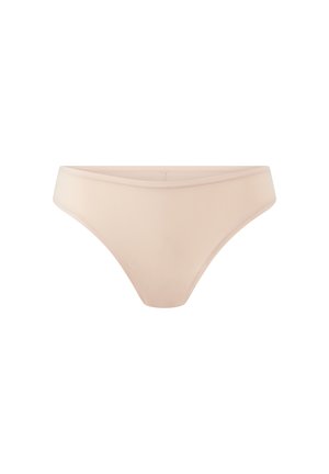 Beige nahtlose Damen-Bikiniunterwäsche mit glattem Stoff und schmalem Bund auf schlichtem weißen Hintergrund.