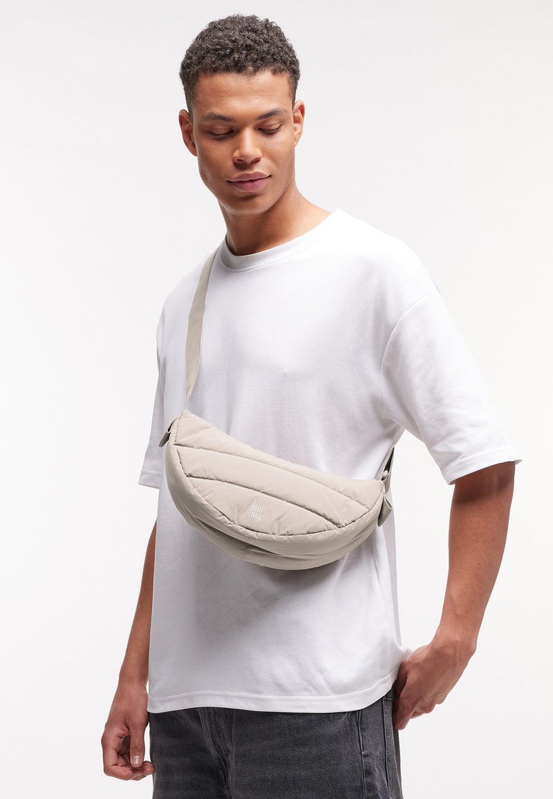 GOT BAG PUFFER MOON BAG - Skuldertasker - scallop
