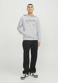 Jack & Jones JJZURI  - Felpa con cappuccio - white melange