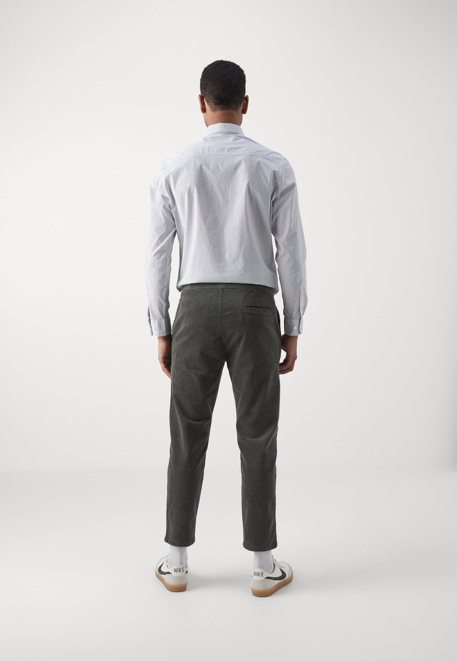 Only & Sons ONSLINUS CROPPED PANT CORD - Trousers - castor gray