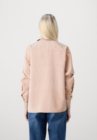 Pieces PCEFFI - Nööpidega pluus - misty rose