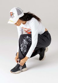 Ed Hardy BASE RUNNER CROSS - Sneakers basse - black