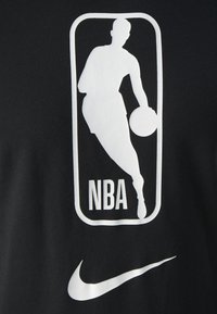 Thumbnail Image 8