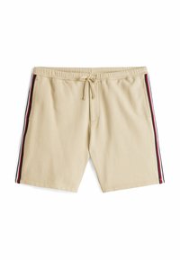 Pantaloni corti beige realizzati in tessuto morbido, dotati di una vita elastica con cordino, strisce laterali rosse e blu navy. Design classico.