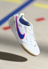 Δεν επιλέχθηκε, white/racer blue/pink blast