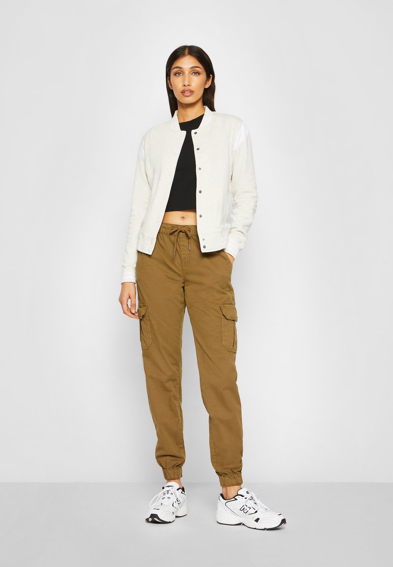 Urban Classics Ladies - ORGANIC College Sweat Jacket Black