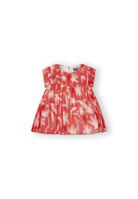 Vestido floral rosa con mangas cortas, textura plisada y un escote redondo. Presenta patrones de flores blancas y un cierre de cremallera en la parte posterior.