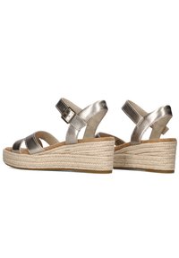TOMS Espadrilles - goud
