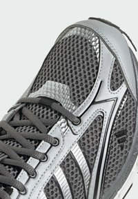 adidas Sportswear SPIRITAIN  - Tenisky - grey four   matte silver   core black