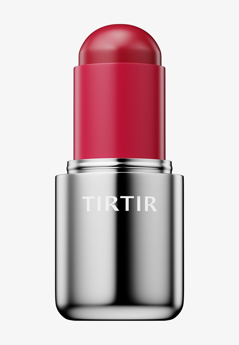 Rødt farget stiftbalm med en metallisk sølvbase merket "TIRTIR" på hvit bakgrunn.