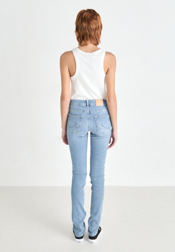 FALLON MID RISE - Slim fit jeans - benitta wash3