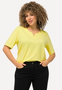Ulla Popken A-LINIE HALBARM - T-shirt con stampa - lemon yellow