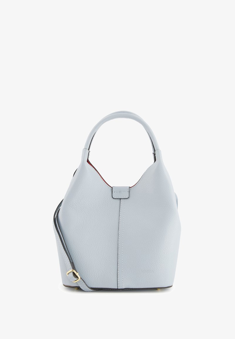 Lysblå læderhandtaske med en struktureret form, en kort hank og en aftagelig strop. Har en glat tekstur og minimal hardware.