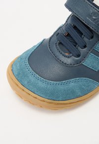 Lurchi NIMBO BAREFOOT UNISEX - Tossud - navy/jeans