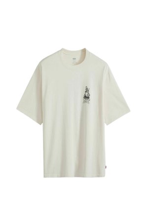 Kurzärmeliges T-Shirt mit Rundhalsausschnitt aus offweißem Baumwollstoff, mit einer schwarzen grafischen Illustration auf der linken Brustseite.