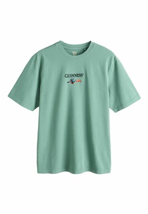 Next, REGULAR FIT - RELAXED FIT GUINNESS LICENCE T-SHIRT . - T-Shirt print - dark green